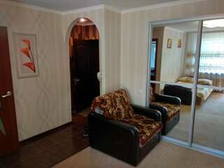 Апартаменты Apartment near Univermag Ukraine Запорожье Апартаменты с балконом-21