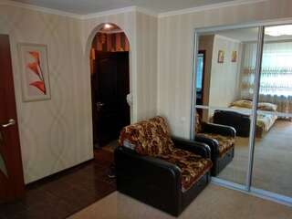 Апартаменты Apartment near Univermag Ukraine Запорожье Апартаменты с балконом-3